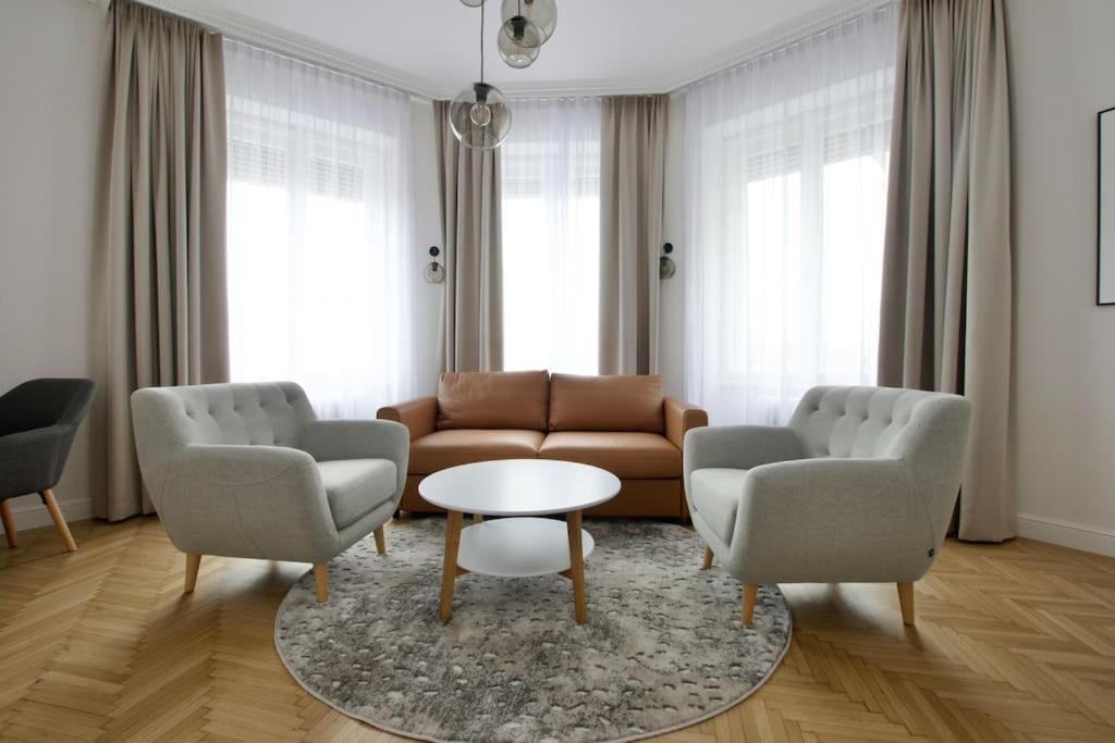 Premium Apartment By Hi - Central 2 Bedroom - Best View Budapest Extérieur photo